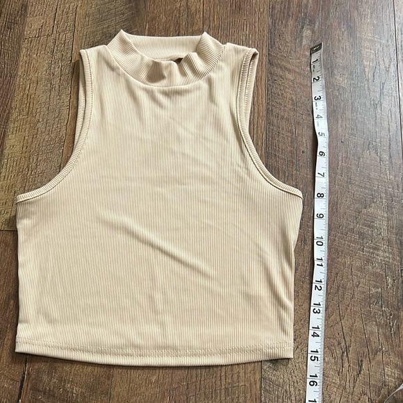 SHEIN Sleeveless Ribbed Cream Top - Picture 3 of 5